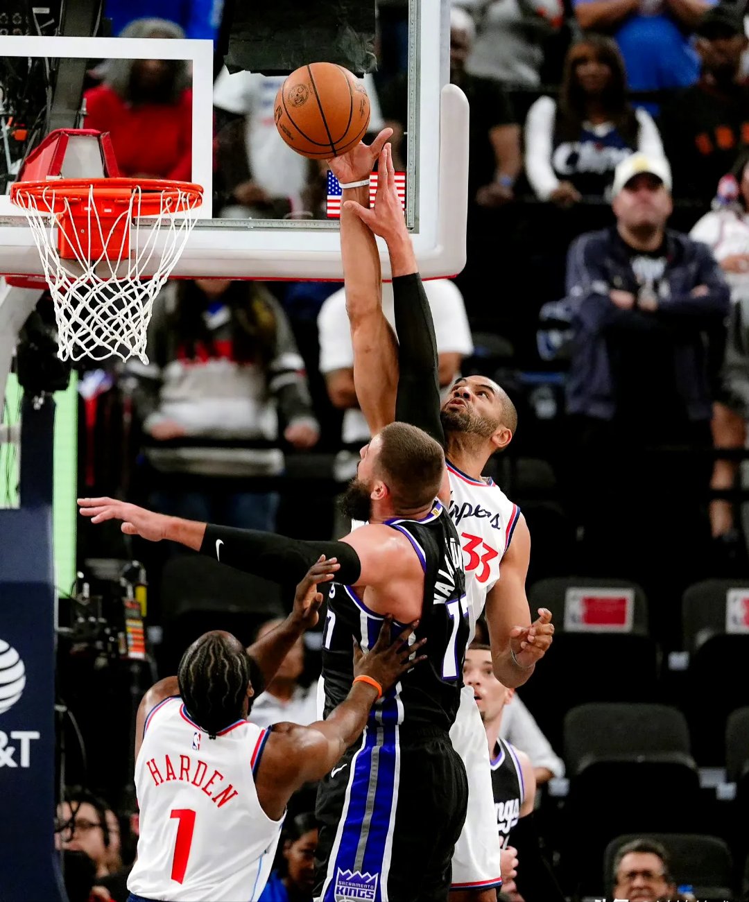 英雄联盟台服官网地址一览-关于NBA季后赛加时末段再迎强敌；罗马官宣签约；主帅态度：气氛紧张；医务组通报恢复的信息